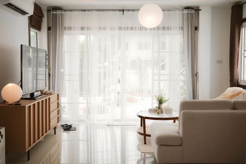 Renovated House Near the Town, Chiang Mai, San Phi Sua, Muang Chiang Mai, Chiang Mai, 3 Bedrooms, 150 sqm, Single Detached House For Rent, by Khamonchanok Aisuwan, 60254115 - DDproperty.com