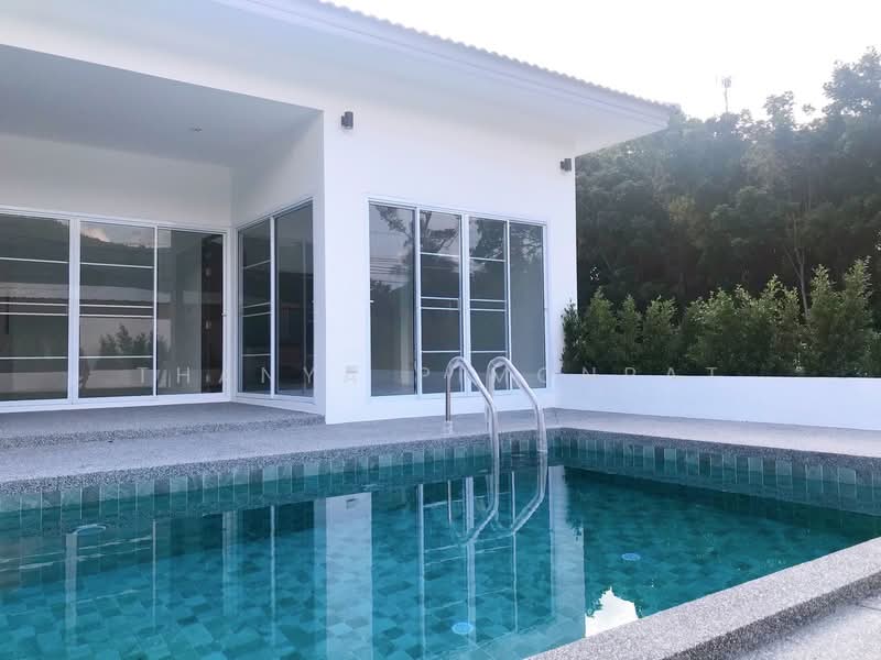 For Rent - Private 2 Bedrooms Villa with Pool in Cozy Setting, Surat Thani