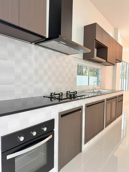 Single house for Sale in Mabprachan-Pong, Chon Buri (Pattaya), Poong, Bang Lamung (Pattaya), Chon Buri (Pattaya), 3 Bedrooms, 280 sqm, Single Detached House For Sale, by Panupan (Bond) Thongpan, 60254612 - DDproperty.com