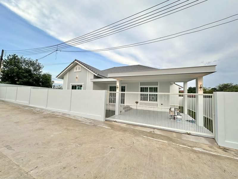 ขายบ้านเดี่ยว 3 ห้องนอน ในทำเล พัทยา, พัทยา, ชลบุรี, โป่ง, บางละมุง, ชลบุรี, 280 ตร.ม., บ้านเดี่ยว ขาย, โดย Panupan (Bond) Thongpan, 60254612 - DDproperty.com