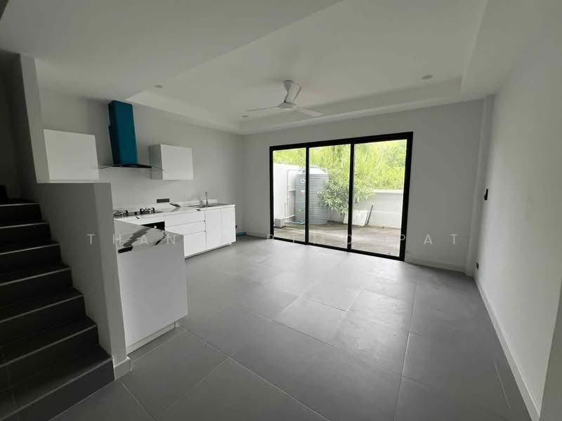 Modern 2 Bedrooms Townhouse in Prime Location Near Big C, Surat Thani, Bo Put, Ko Samui, Surat Thani, 2 Bedrooms, 150 sqm, Townhouse For Sale, by Thanya Pimonpat, 60254658 - DDproperty.com