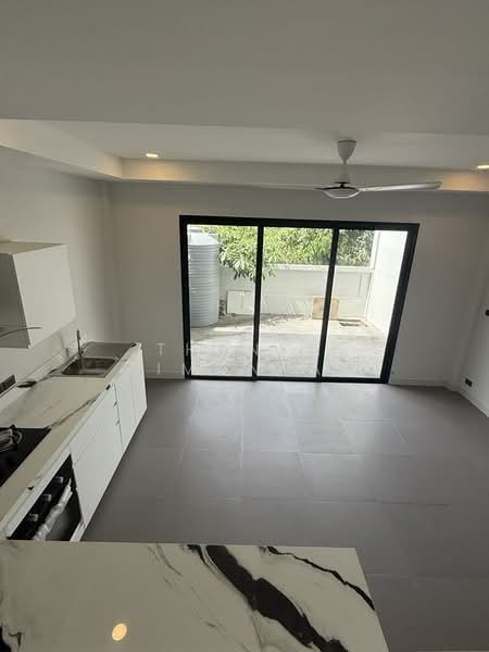 Modern 2 Bedrooms Townhouse in Prime Location Near Big C, Surat Thani, Bo Put, Ko Samui, Surat Thani, 2 Bedrooms, 150 sqm, Townhouse For Sale, by Thanya Pimonpat, 60254658 - DDproperty.com