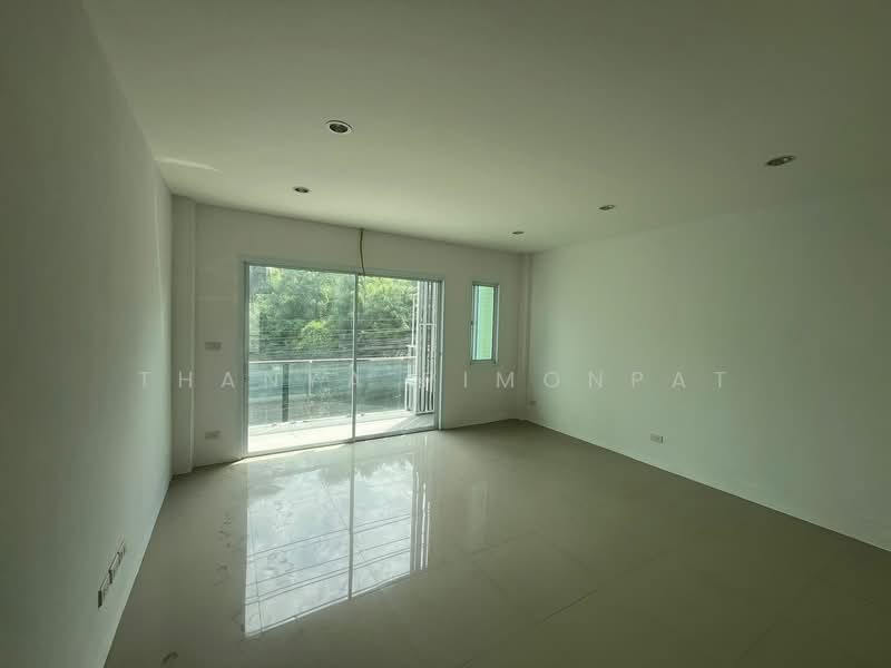 4 Bedrooms Townhouse for Sale Central Chaweng Koh Samui, Surat Thani, Bo Put, Ko Samui, Surat Thani, 4 Bedrooms, 230 sqm, Townhouse For Sale, by Thanya Pimonpat, 60254668 - DDproperty.com