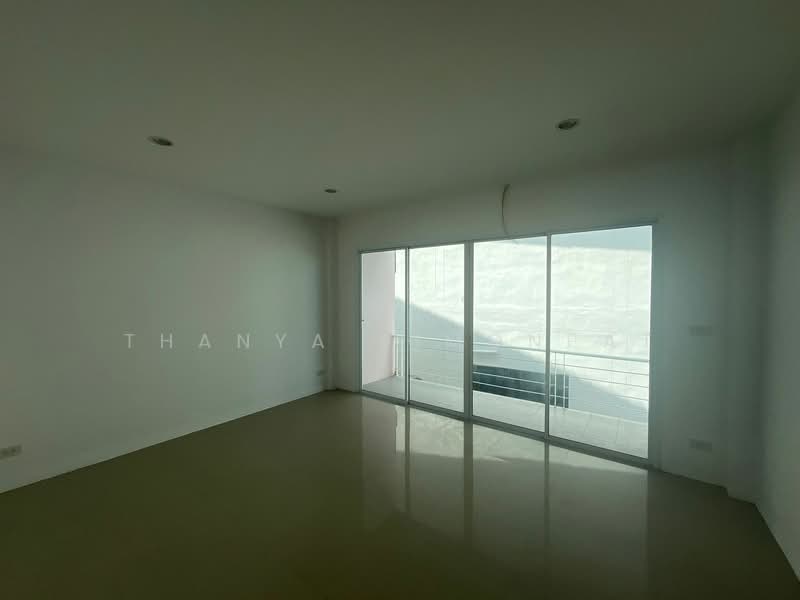 4 Bedrooms Townhouse for Sale Central Chaweng Koh Samui, Surat Thani, Bo Put, Ko Samui, Surat Thani, 4 Bedrooms, 230 sqm, Townhouse For Sale, by Thanya Pimonpat, 60254668 - DDproperty.com