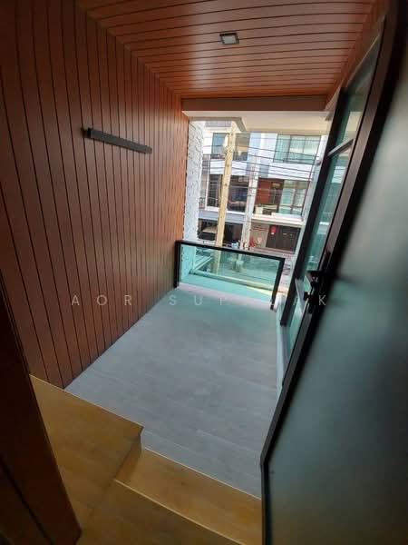 Plex Bangna, Samut Prakan, 90/239 Burapha Withi Expressway, Bang Kaeo, Bang Plee, Samut Prakan, 3 Bedrooms, 220 sqm, Townhouse For Rent, by Sittichai (Ice) Tulyanon, 60254684 - DDproperty.com