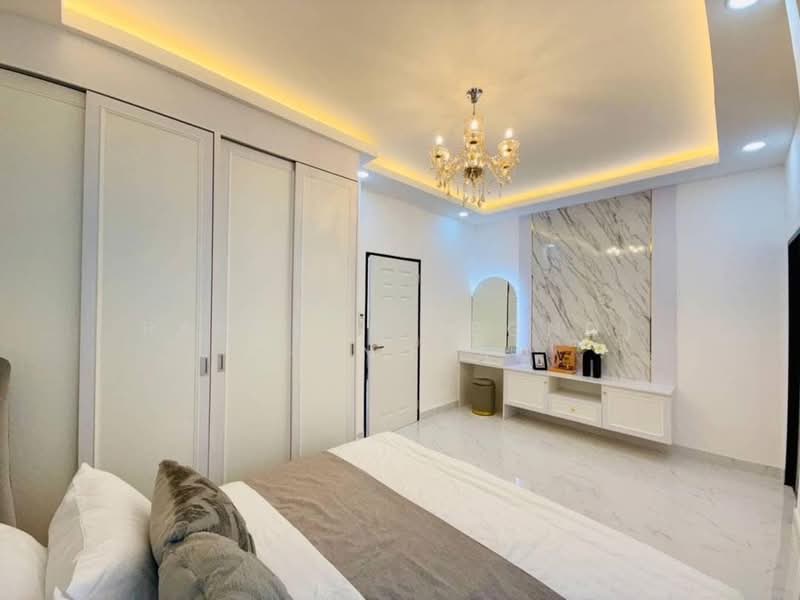 Rattanakorn Village 18, Chon Buri (Pattaya), Na Kloe, Bang Lamung (Pattaya), Chon Buri (Pattaya), 4 Bedrooms, 380 sqm, Single Detached House For Sale, by Panupan (Bond) Thongpan, 60254827 - DDproperty.com