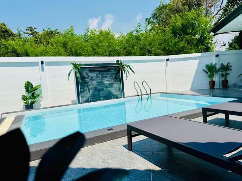 Rattanakorn Village 18, Chon Buri (Pattaya), Na Kloe, Bang Lamung (Pattaya), Chon Buri (Pattaya), 4 Bedrooms, 380 sqm, Single Detached House For Sale, by Panupan (Bond) Thongpan, 60254827 - DDproperty.com