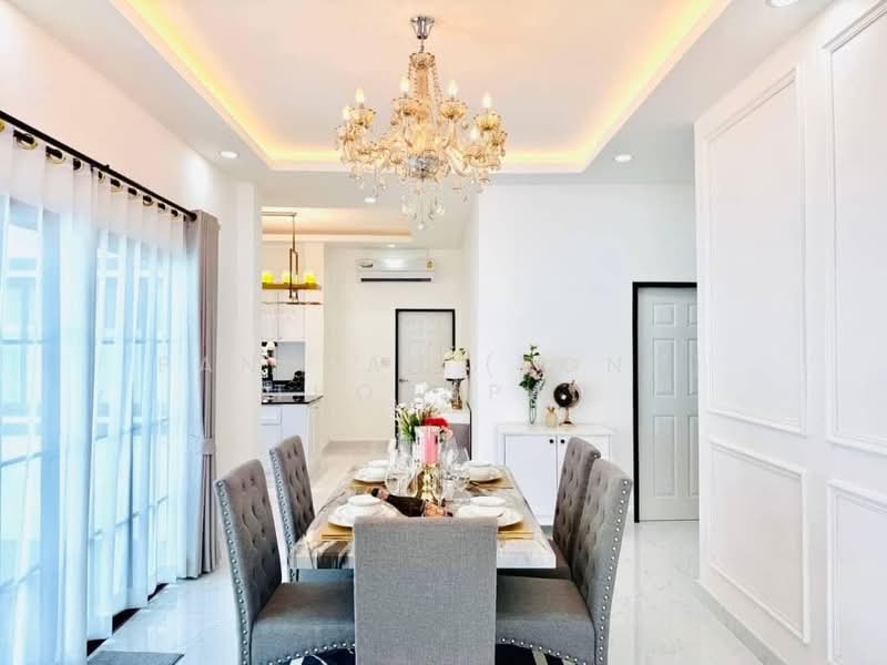 Rattanakorn Village 18, Chon Buri (Pattaya), Na Kloe, Bang Lamung (Pattaya), Chon Buri (Pattaya), 4 Bedrooms, 380 sqm, Single Detached House For Sale, by Panupan (Bond) Thongpan, 60254827 - DDproperty.com