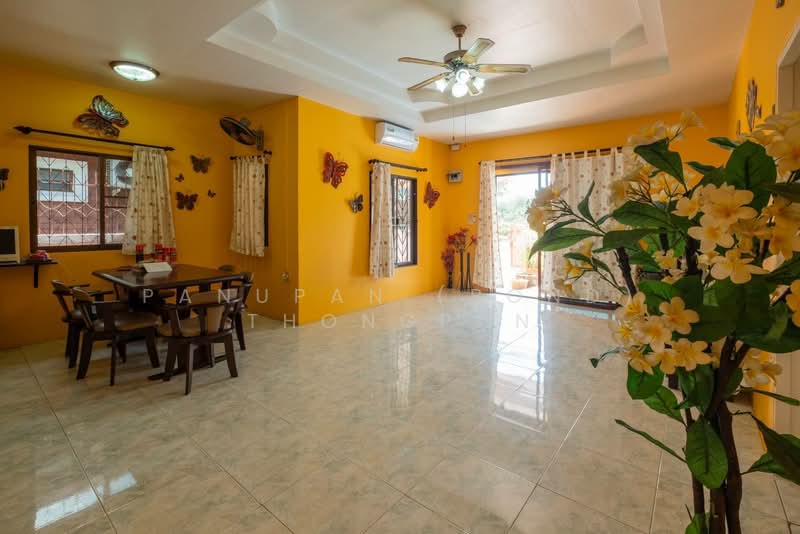 Rattanakorn Village 5, Chon Buri (Pattaya), Nong Pru, Bang Lamung (Pattaya), Chon Buri (Pattaya), 3 Bedrooms, 140 sqm, Villa For Sale, by Panupan (Bond) Thongpan, 60254830 - DDproperty.com