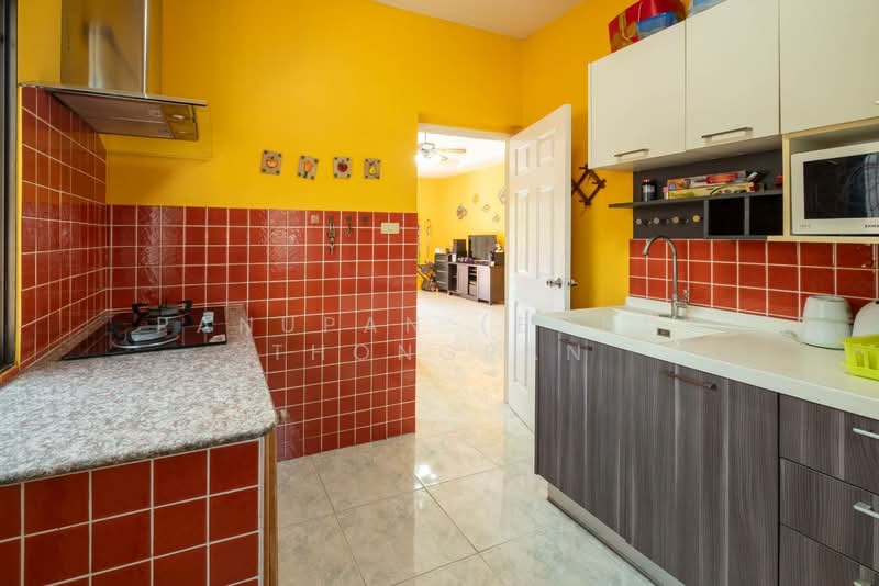 Rattanakorn Village 5, Chon Buri (Pattaya), Nong Pru, Bang Lamung (Pattaya), Chon Buri (Pattaya), 3 Bedrooms, 140 sqm, Villa For Sale, by Panupan (Bond) Thongpan, 60254830 - DDproperty.com