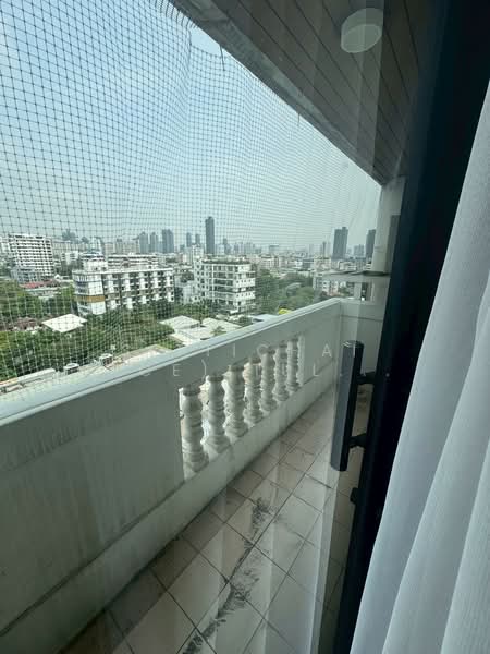 United Tower Thonglor : ยูไนเต็ด ทาวเวอร์ ทองหล่อ, กรุงเทพ, 333 ซอยทองหล่อ 17, คลองตันเหนือ, วัฒนา, กรุงเทพ, 108 ตร.ม., คอนโด ให้เช่า, โดย Sittichai (Ice) Tulyanon, 60254884 - DDproperty.com