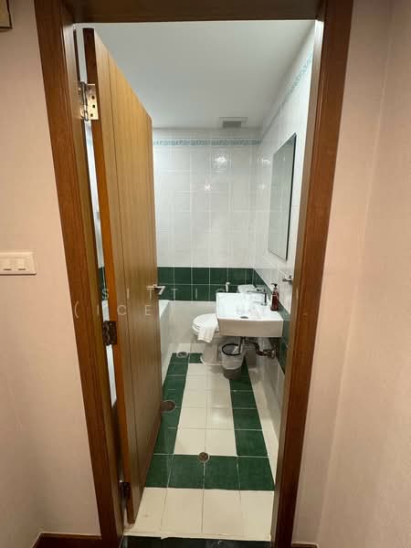 United Tower Thonglor : ยูไนเต็ด ทาวเวอร์ ทองหล่อ, กรุงเทพ, 333 ซอยทองหล่อ 17, คลองตันเหนือ, วัฒนา, กรุงเทพ, 108 ตร.ม., คอนโด ให้เช่า, โดย Sittichai (Ice) Tulyanon, 60254884 - DDproperty.com