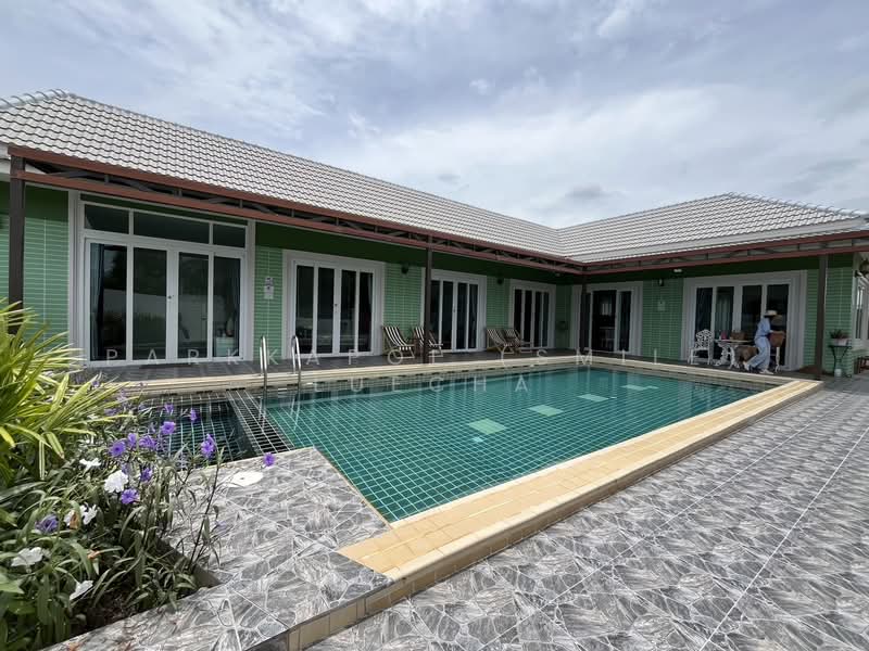 Spacious 5 Bedrooms 5 Bathrooms Villa at Hin Lek Fai for Rent, Prachuap Khiri Khan, Hin Lek Fai, Hua Hin, Prachuap Khiri Khan, 5 Bedrooms, 250 sqm, Villa For Rent, by Parkkapol (Smile) Luecha, 60255129 - DDproperty.com