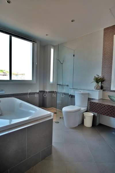 Diamond Suites Resort : ไดมอนด์สวีท คอนโดมีเนียม, ชลบุรี, ถ.ทัพพระยา, หนองปรือ, บางละมุง, ชลบุรี, 114 ตร.ม., คอนโด ขาย, โดย Panupan (Bond) Thongpan, 60255297 - DDproperty.com