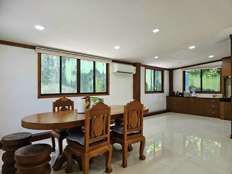 4 Bedroom Thai-Style Villa with Private Pool in Kamala Mount, Phuket, Kammala, Kathu, Phuket, 4 Bedrooms, 310 sqm, Villa For Rent, by Wanida (May) Mahawong, 60255348 - DDproperty.com