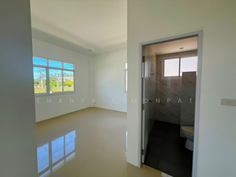 Charming 3-Bedroom Home for Sale in Maenam, Koh Samui, Surat Thani, Mae Nam, Ko Samui, Surat Thani, 3 Bedrooms, 180 sqm, Single Detached House For Sale, by Thanya Pimonpat, 60255371 - DDproperty.com