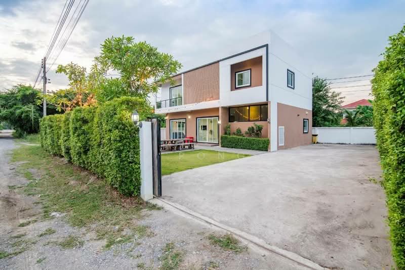 Villa for Rent at Hua Hin, Prachuap Khiri Khan, Hua Hin, Hua Hin, Prachuap Khiri Khan, 5 Bedrooms, 200 sqm, Villa For Rent, by Parkkapol (Smile) Luecha, 60255412 - DDproperty.com