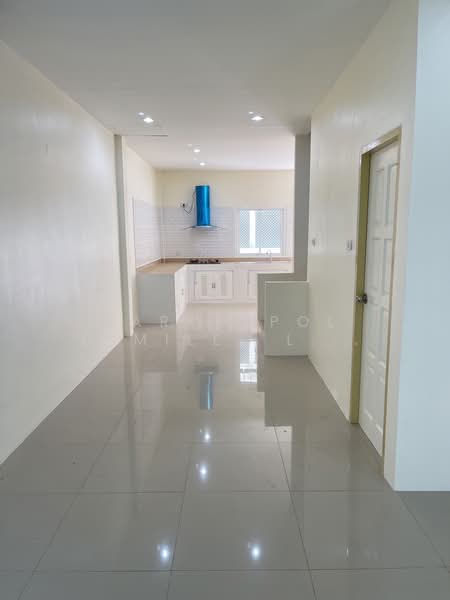 TownHome For Sale in Hua Hin city, Prachuap Khiri Khan, Hua Hin, Hua Hin, Prachuap Khiri Khan, 2 Bedrooms, 160 sqm, Townhouse For Sale, by Parkkapol (Smile) Luecha, 60255518 - DDproperty.com