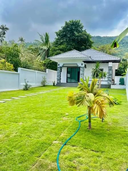 Private House in Bangpor Soi 5, Surat Thani, Mae Nam, Ko Samui, Surat Thani, 2 Bedrooms, 400 sqm, Single Detached House For Sale, by Thanya Pimonpat, 60255555 - DDproperty.com
