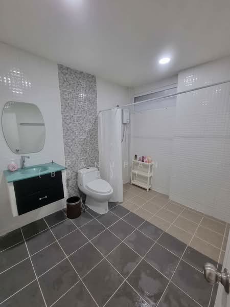 Pool Villa House for rent, Chon Buri (Pattaya), Bang Lamung, Bang Lamung (Pattaya), Chon Buri (Pattaya), 4 Bedrooms, 280 sqm, Single Detached House For Rent, by Panupan (Bond) Thongpan, 60255824 - DDproperty.com