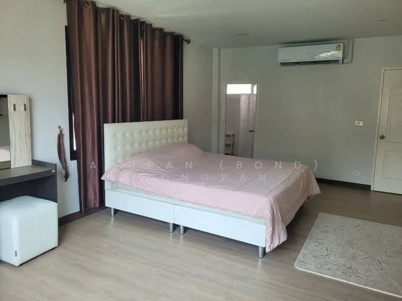 Pool Villa House for rent, Chon Buri (Pattaya), Bang Lamung, Bang Lamung (Pattaya), Chon Buri (Pattaya), 4 Bedrooms, 280 sqm, Single Detached House For Rent, by Panupan (Bond) Thongpan, 60255824 - DDproperty.com