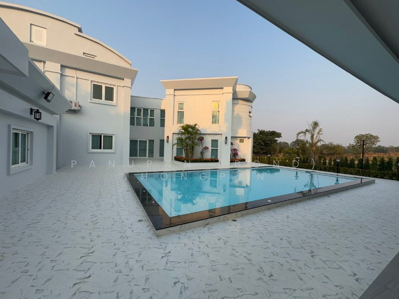 Castle Pattaya, Chon Buri (Pattaya), Nong Pla Lai, Bang Lamung (Pattaya), Chon Buri (Pattaya), 6 Bedrooms, 600 sqm, Single Detached House For Rent, by Panupan (Bond) Thongpan, 60255918 - DDproperty.com