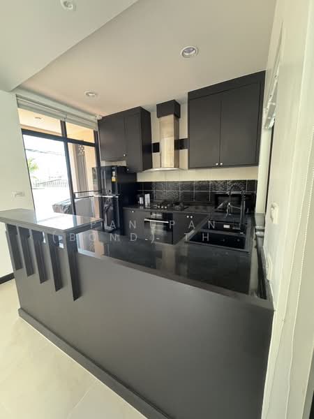 Elegant 4 Bedrooms Pool Villa in Pratamnak, Chon Buri (Pattaya), Nong Pru, Bang Lamung (Pattaya), Chon Buri (Pattaya), 4 Bedrooms, 350 sqm, Single Detached House For Rent, by Panupan (Bond) Thongpan, 60255936 - DDproperty.com