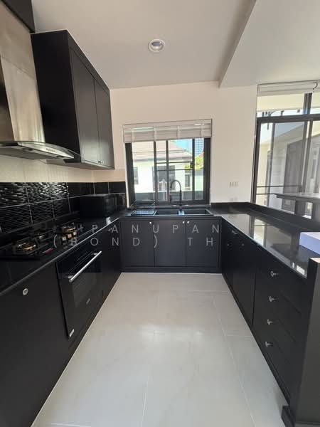 Elegant 4 Bedrooms Pool Villa in Pratamnak, Chon Buri (Pattaya), Nong Pru, Bang Lamung (Pattaya), Chon Buri (Pattaya), 4 Bedrooms, 350 sqm, Single Detached House For Rent, by Panupan (Bond) Thongpan, 60255936 - DDproperty.com