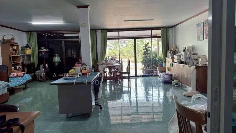 2-Storey Seaside Home – Just 100 Meters from the Beach!, Chon Buri (Pattaya), Bang Lamung, Bang Lamung (Pattaya), Chon Buri (Pattaya), 2 Bedrooms, 160 sqm, Single Detached House For Sale, by Panupan (Bond) Thongpan, 60256019 - DDproperty.com