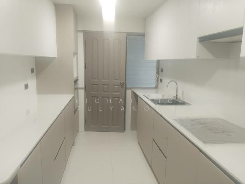 Kasturi Living, Bangkok, 12 Soi Sukhumvit 34, Khong Tan, Khlong Toei, Bangkok, 2 Bedrooms, 200 sqm, Condo For Rent, by Sittichai (Ice) Tulyanon, 60256030 - DDproperty.com