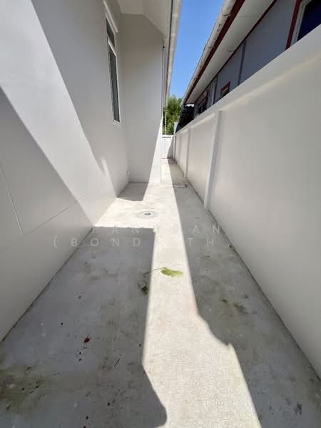 ขายบ้านเดี่ยว 3 ห้องนอน ในทำเล สัตหีบ, พัทยา, ชลบุรี, บางเสร่, สัตหีบ, ชลบุรี, 240 ตร.ม., บ้านเดี่ยว ขาย, โดย Panupan (Bond) Thongpan, 60256070 - DDproperty.com