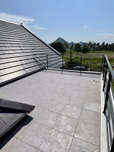 ขายบ้านเดี่ยว 3 ห้องนอน ในทำเล สัตหีบ, พัทยา, ชลบุรี, บางเสร่, สัตหีบ, ชลบุรี, 240 ตร.ม., บ้านเดี่ยว ขาย, โดย Panupan (Bond) Thongpan, 60256070 - DDproperty.com