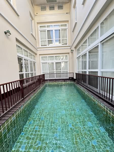 A Large House with Pool for Rent in Thonglor, Bangkok, Phra Kanong, Khlong Toei, Bangkok, 6 Bedrooms, 600 sqm, Single Detached House For Rent, by Sittichai (Ice) Tulyanon, 60256100 - DDproperty.com
