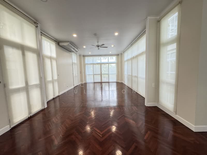 A Large House with Pool for Rent in Thonglor, กรุงเทพ, พระโขนง, คลองเตย, กรุงเทพ, 600 ตร.ม., บ้านเดี่ยว ให้เช่า, โดย Sittichai (Ice) Tulyanon, 60256100 - DDproperty.com