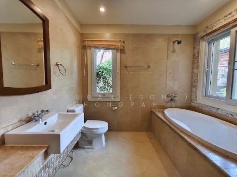 Silk Road Place, Chon Buri (Pattaya), Chaiyapruek 2 Road, Bang Lamung, Bang Lamung (Pattaya), Chon Buri (Pattaya), 3 Bedrooms, 400 sqm, Single Detached House For Rent, by Panupan (Bond) Thongpan, 60256213 - DDproperty.com