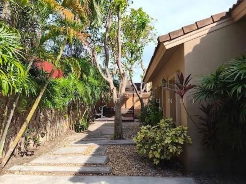 Silk Road Place, Chon Buri (Pattaya), Chaiyapruek 2 Road, Bang Lamung, Bang Lamung (Pattaya), Chon Buri (Pattaya), 3 Bedrooms, 400 sqm, Single Detached House For Rent, by Panupan (Bond) Thongpan, 60256213 - DDproperty.com