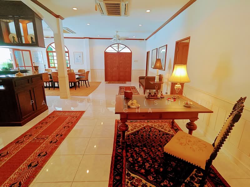 Exceptional 6 Bedrooms Villa in the Heart of Hua Hin, Prachuap Khiri Khan, Hua Hin, Hua Hin, Prachuap Khiri Khan, 6 Bedrooms, 430 sqm, Villa For Sale, by Parkkapol (Smile) Luecha, 60256228 - DDproperty.com