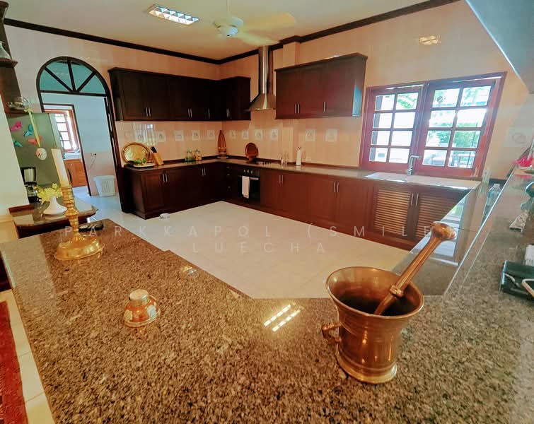 Exceptional 6 Bedrooms Villa in the Heart of Hua Hin, Prachuap Khiri Khan, Hua Hin, Hua Hin, Prachuap Khiri Khan, 6 Bedrooms, 430 sqm, Villa For Sale, by Parkkapol (Smile) Luecha, 60256228 - DDproperty.com