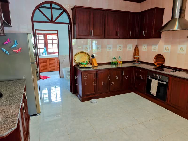 Exceptional 6 Bedrooms Villa in the Heart of Hua Hin, Prachuap Khiri Khan, Hua Hin, Hua Hin, Prachuap Khiri Khan, 6 Bedrooms, 430 sqm, Villa For Sale, by Parkkapol (Smile) Luecha, 60256228 - DDproperty.com