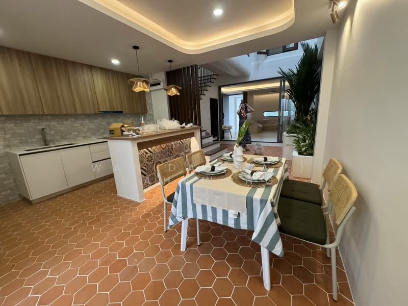 ขาย - ขายบ้านเดี่ยว 2 ห้องนอน ในทำเล เมืองภูเก็ต, ภูเก็ต