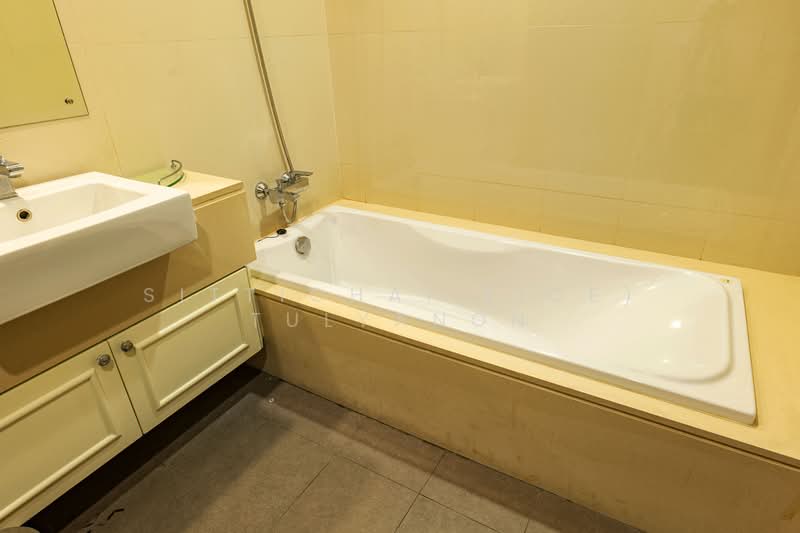 Le Luk Condominium, Bangkok, 1599 291 Sukhumvit Rd, Phra Kanong Nua, Watthana, Bangkok, 2 Bedrooms, 78 sqm, Condo For Rent, by Sittichai (Ice) Tulyanon, 60256369 - DDproperty.com