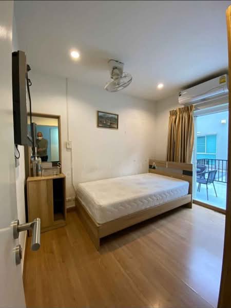 Patio Pattanakarn 38, Bangkok, Soi Phatthanakan 38 Phatthanakan Road, Suan Luang, Suan Luang, Bangkok, 3 Bedrooms, 170 sqm, Townhouse For Rent, by Sittichai (Ice) Tulyanon, 60256429 - DDproperty.com