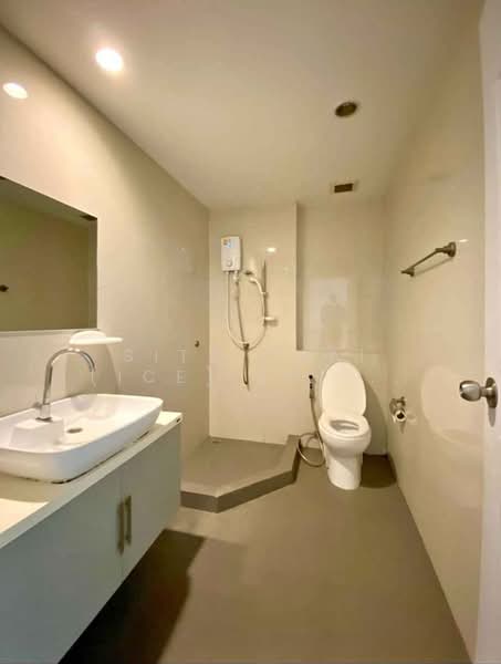 Patio Pattanakarn 38, Bangkok, Soi Phatthanakan 38 Phatthanakan Road, Suan Luang, Suan Luang, Bangkok, 3 Bedrooms, 170 sqm, Townhouse For Rent, by Sittichai (Ice) Tulyanon, 60256429 - DDproperty.com