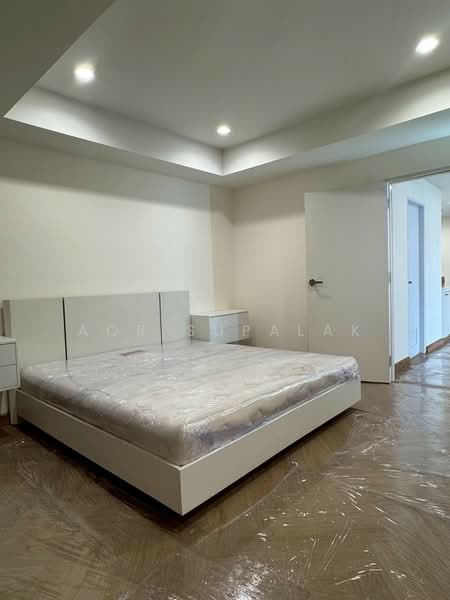 Sun Palace Condominium, Bangkok, 36 Phetchaburi Rd, Bang Kapi, Huai Khwang, Bangkok, Studio, 60 sqm, Condo For Rent, by Sittichai (Ice) Tulyanon, 60256561 - DDproperty.com