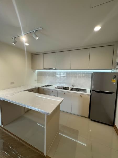 Sun Palace Condominium, Bangkok, 36 Phetchaburi Rd, Bang Kapi, Huai Khwang, Bangkok, Studio, 60 sqm, Condo For Rent, by Sittichai (Ice) Tulyanon, 60256561 - DDproperty.com