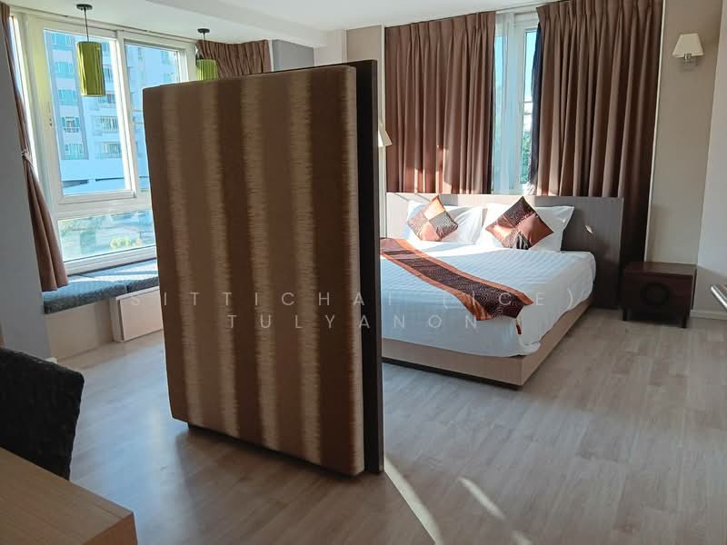 Shine@33 (formerly Triple Oaks), Bangkok, Khlong Tan Nua, Watthana, Bangkok, 1 Bedroom, 75 sqm, Condo For Rent, by Sittichai (Ice) Tulyanon, 60256672 - DDproperty.com