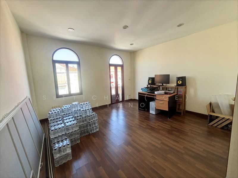 ขาย - Venice Di Iris Watcharapon : เวนิส ดิ ไอริส วัชรพล, กรุงเทพ