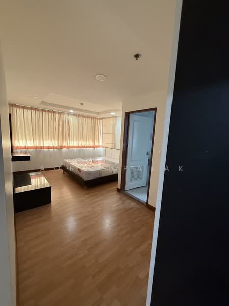 The Master Sathorn Executive, Bangkok, 79/1 Krung Thon Buri Road, Khlong Ton Sai, Khlong San, Bangkok, 3 Bedrooms, 102 sqm, Condo For Sale, by Sittichai (Ice) Tulyanon, 60256811 - DDproperty.com