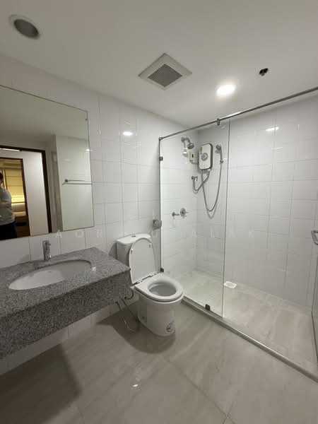 The Master Sathorn Executive, Bangkok, 79/1 Krung Thon Buri Road, Khlong Ton Sai, Khlong San, Bangkok, 3 Bedrooms, 102 sqm, Condo For Sale, by Sittichai (Ice) Tulyanon, 60256811 - DDproperty.com