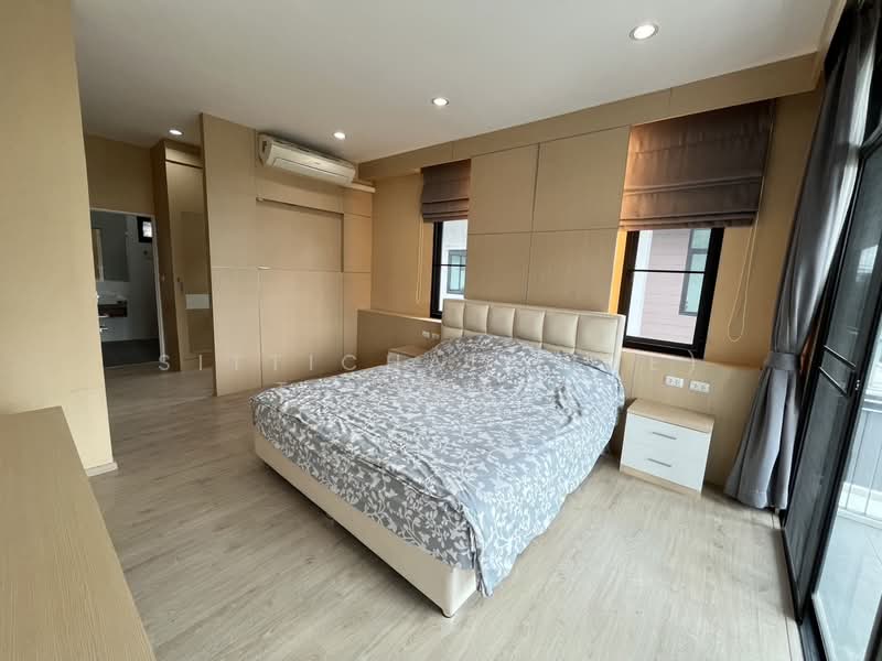 Atoll Java Bay, Samut Prakan, Soi King Kaeo 19, Rachathewa, Bang Plee, Samut Prakan, 4 Bedrooms, 240 sqm, Townhouse For Sale, by Sittichai (Ice) Tulyanon, 60256813 - DDproperty.com